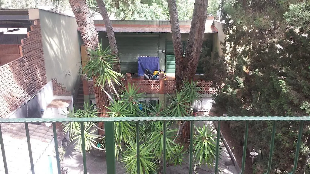 Hostal Porta De Ferro Sant Boi de Llobregat Guest house