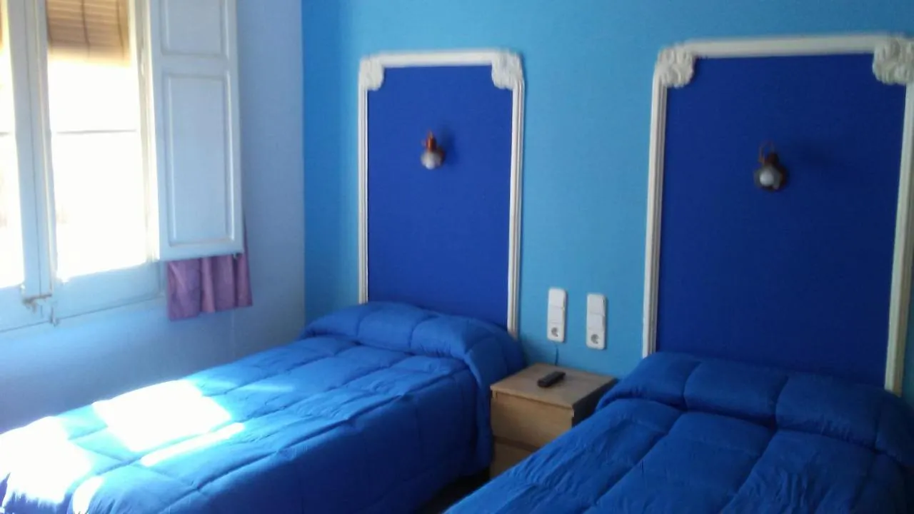 Guest house Hostal Porta De Ferro Sant Boi de Llobregat
